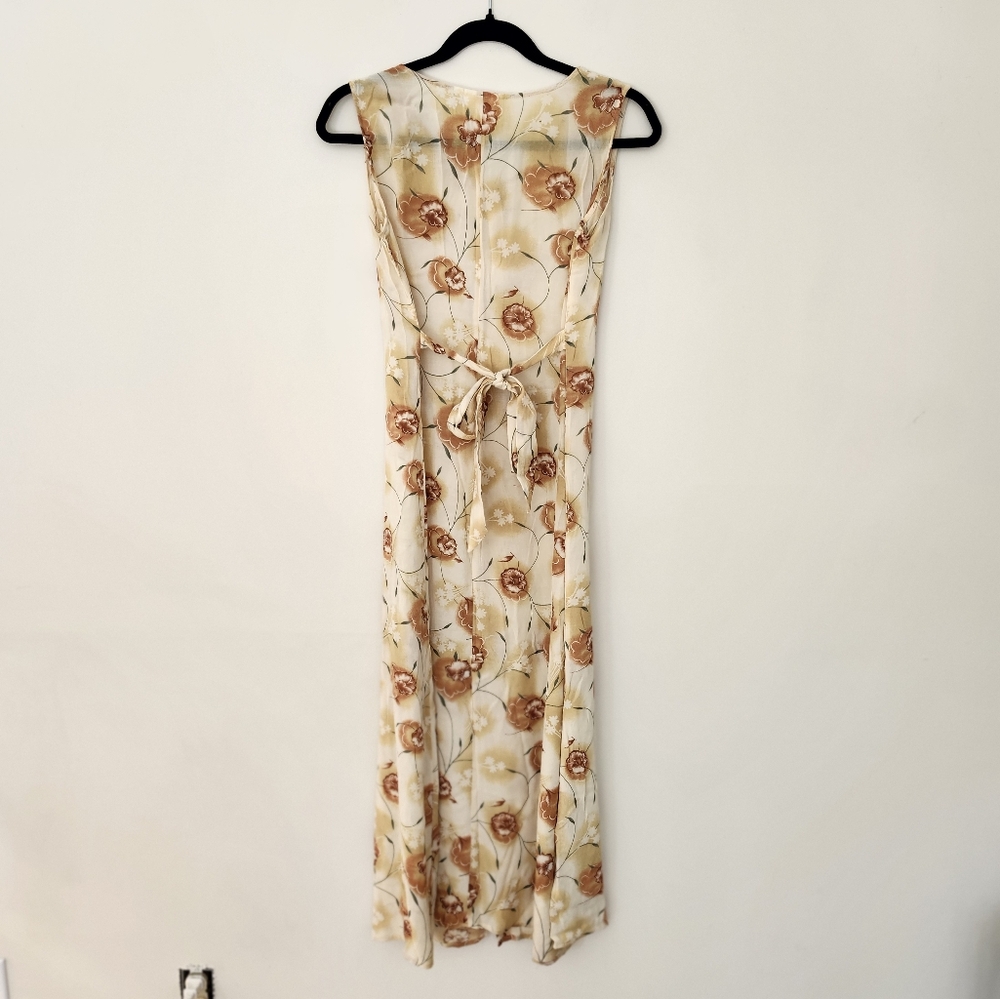 Vintage Floral Maxi Dress in Cream and Tan - Picture 6 of 7